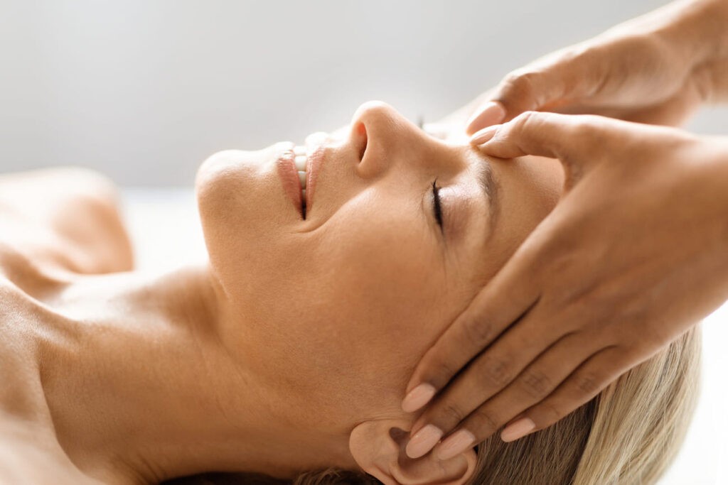 Terapia manualna twarzy facemodeling | Osteopatia Warszawa